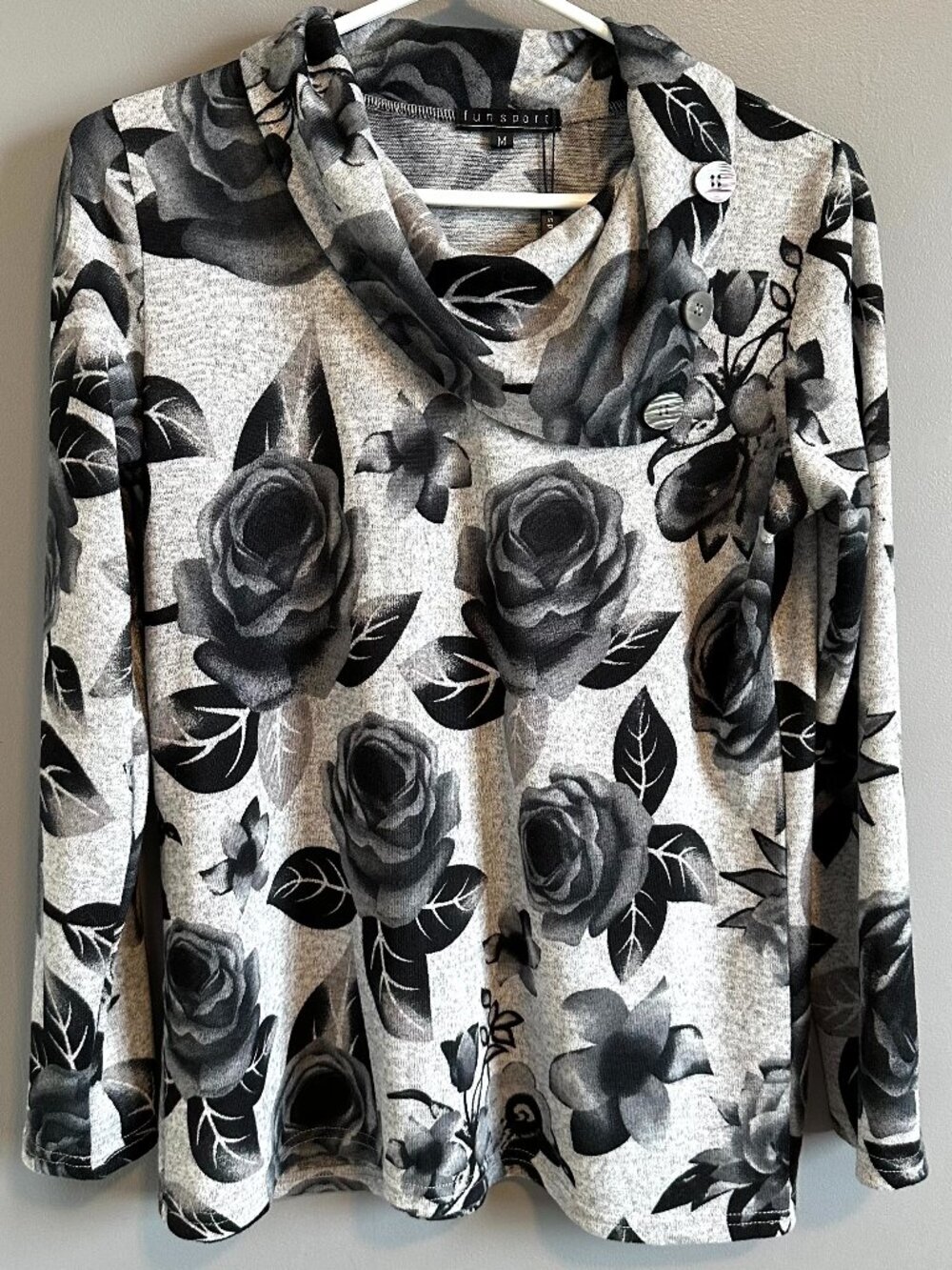 Funsport Floral long sleeve top New with tags Women's M